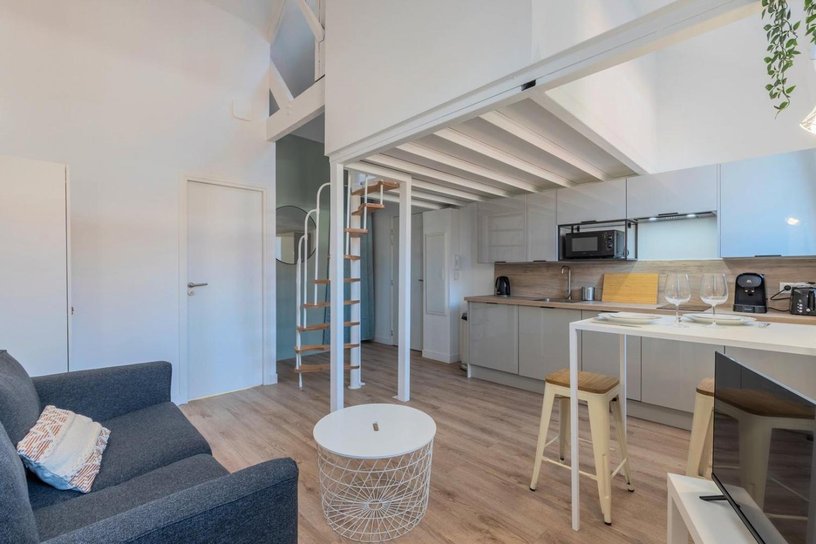 1 Bedroom Duplex Apartment, With Parking Tourcoing Dış mekan fotoğraf